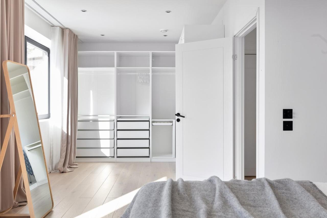 Stylish And Spacious Family Home Стокгольм Экстерьер фото